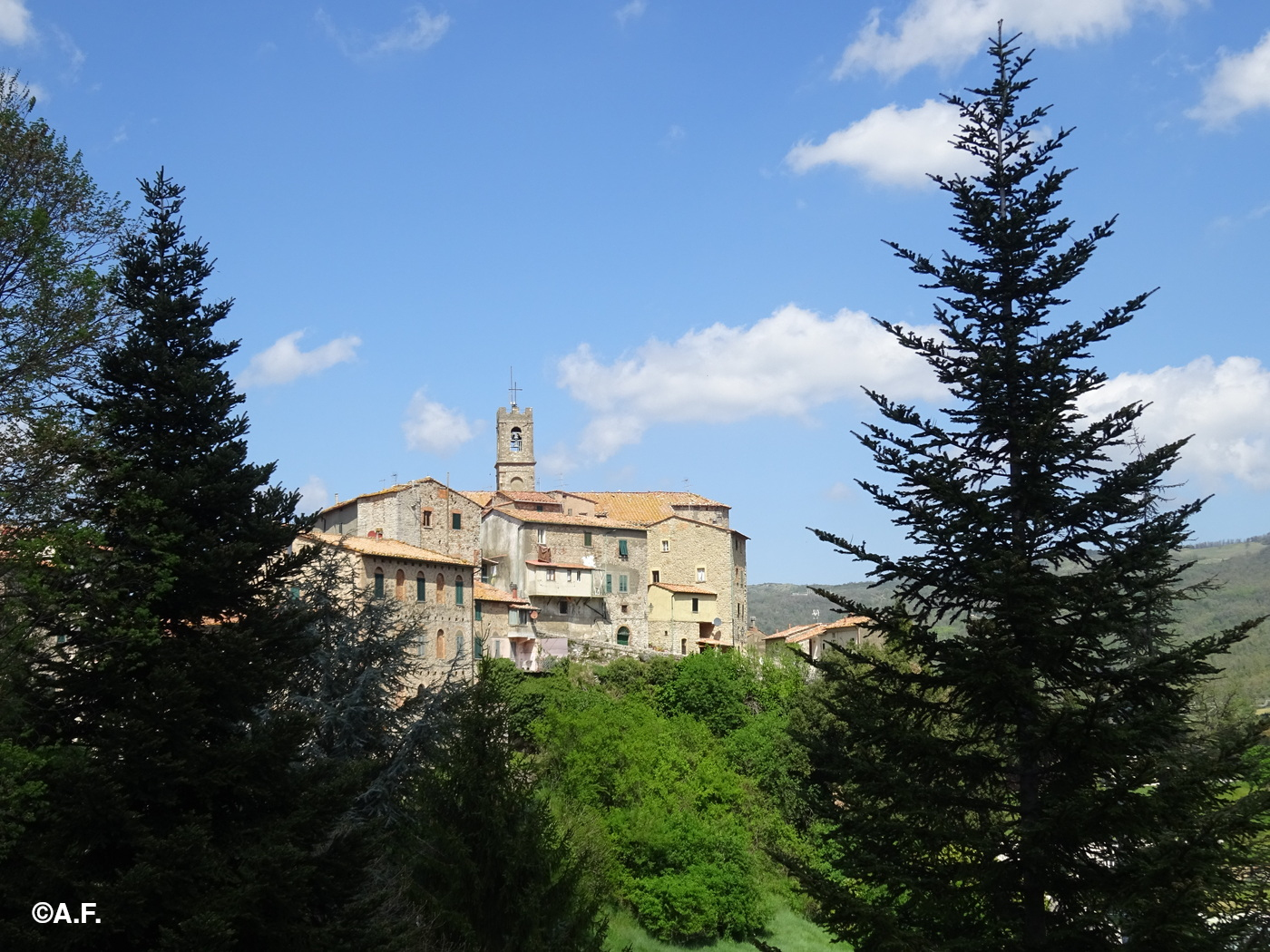 Scorcio del borgo medievale di Sasso Pisano