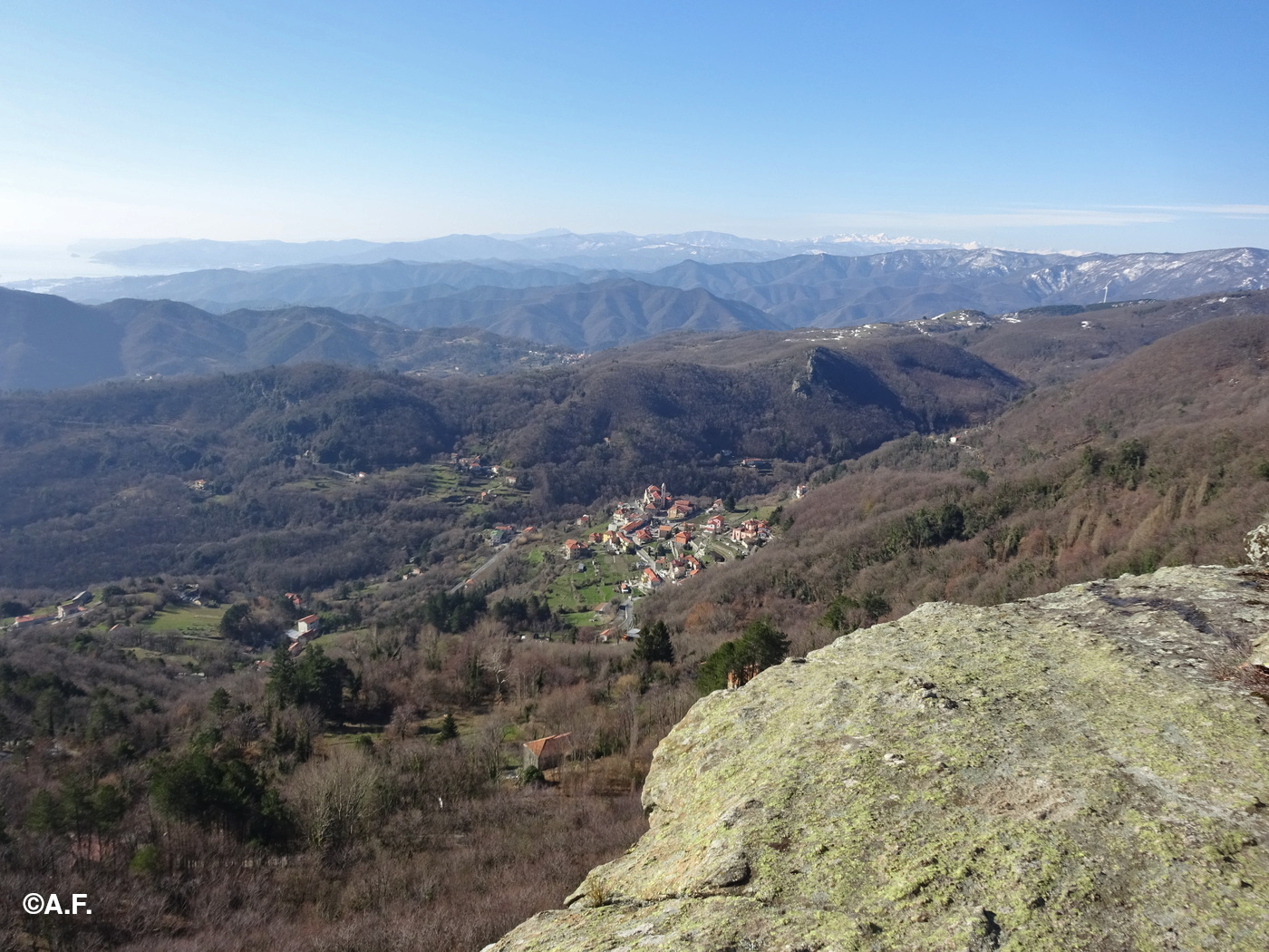 Panorama dalla Cappella di Sant’Anna verso Alpicella