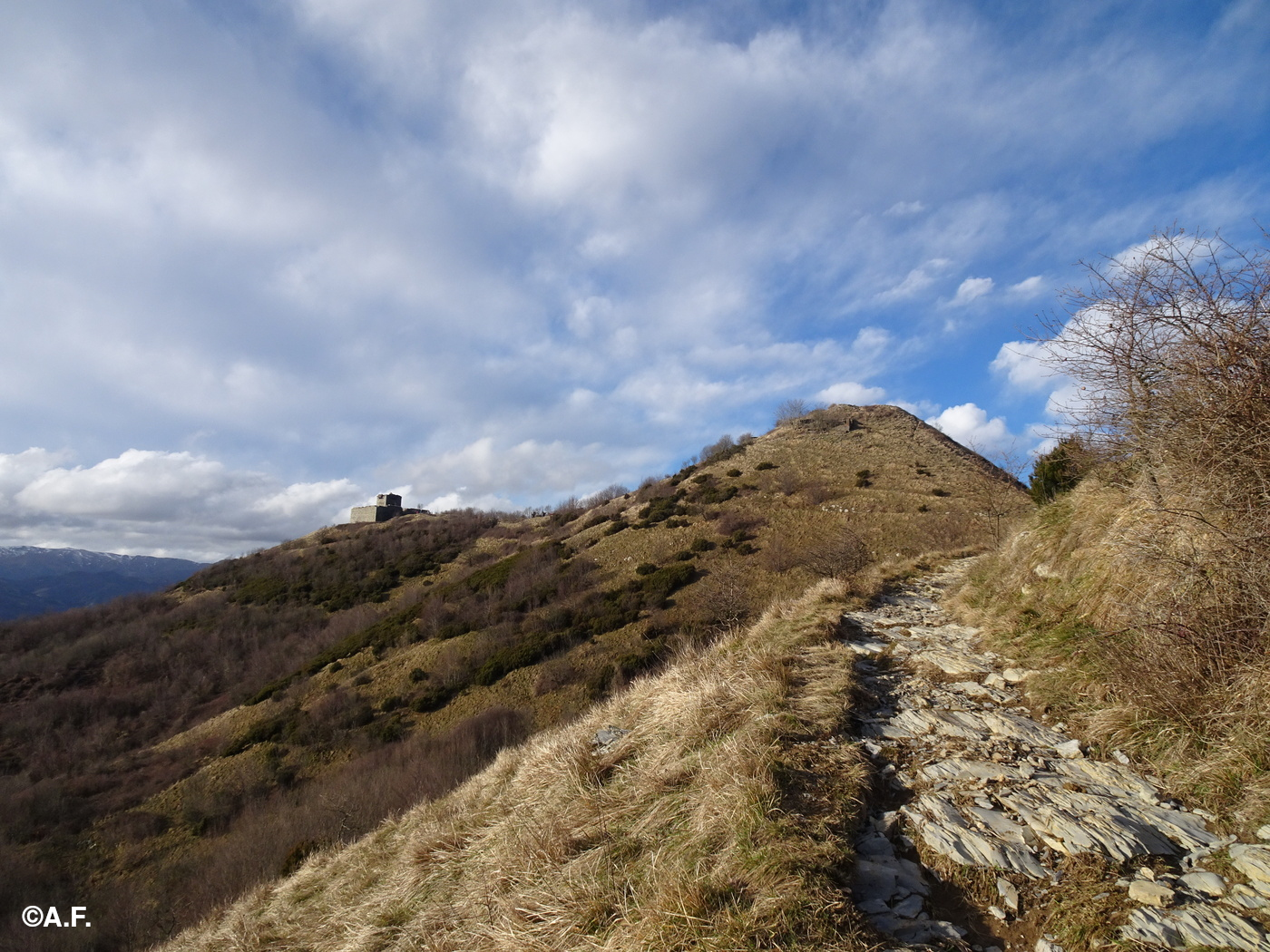 Il Forte Fratello Minore e il Monte Sellato