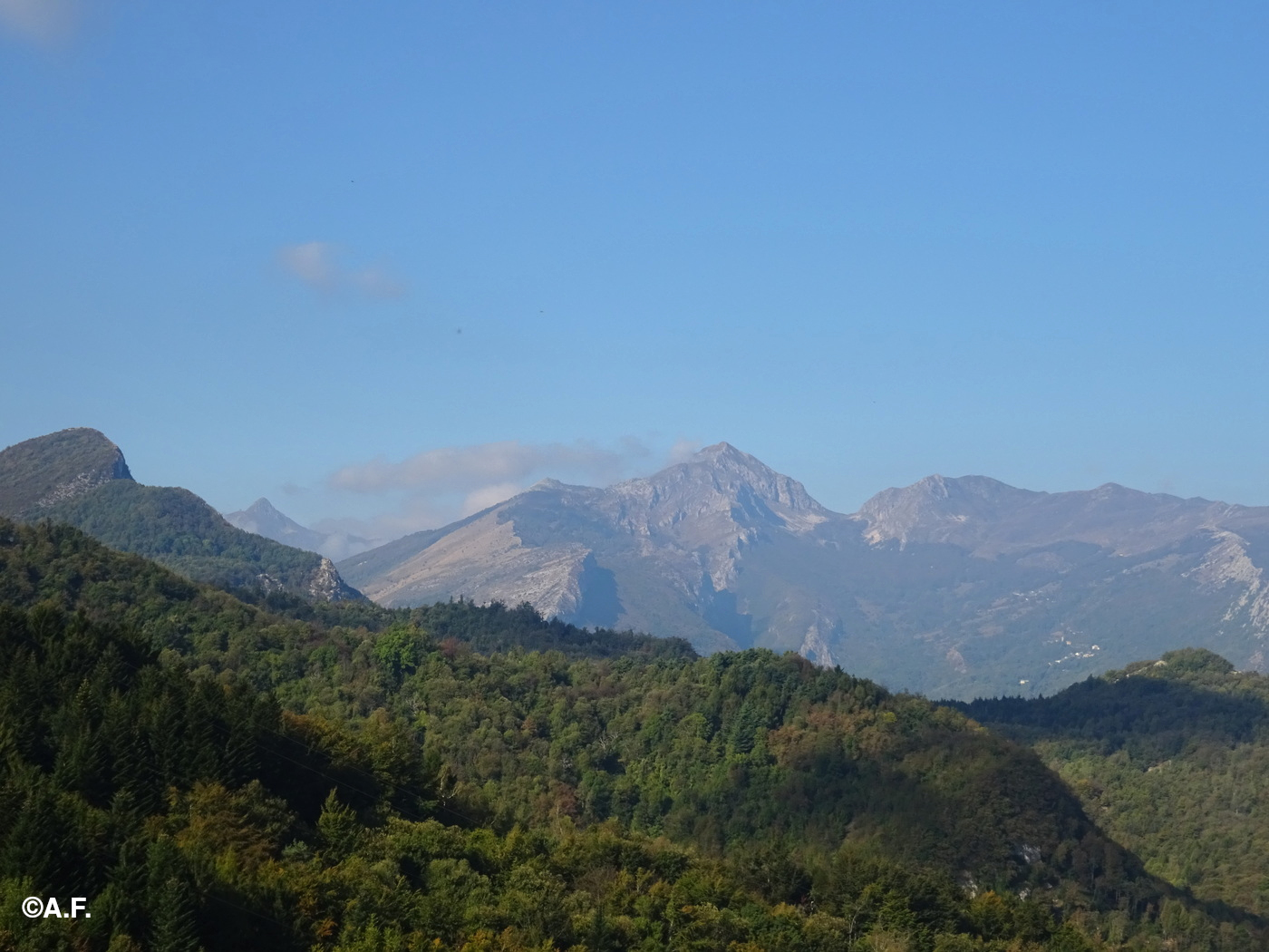 Il Monte Antoroto visto dal Colle San Bernardo di Garessio