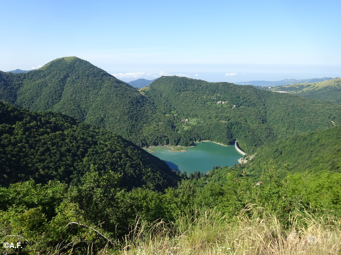 Il Lago di Val Noci e il Monte Alpesisa visti dal crinale del Monte Bano