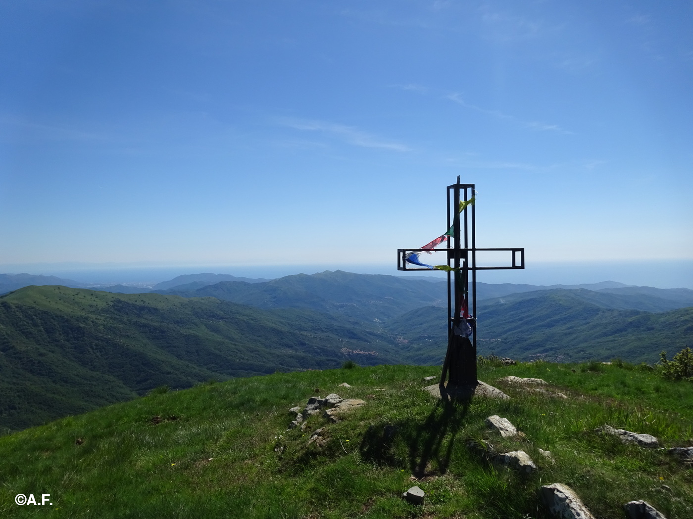 La croce di vetta del Monte Grande