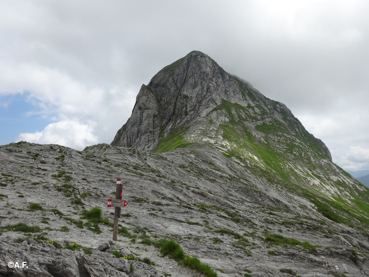 La Penna di Sumbra vista dal Passo Fiocca