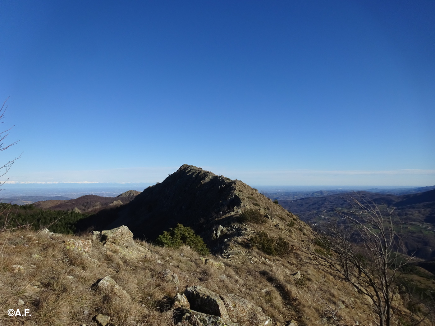 La cima principale del Monte Capra