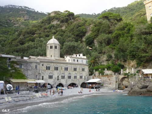 Da Camogli a San Fruttuoso per le Pietre Strette