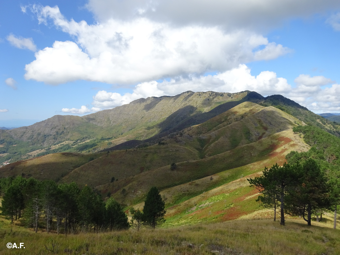 Il Monte Ramaceto visto dal Monte Cucco